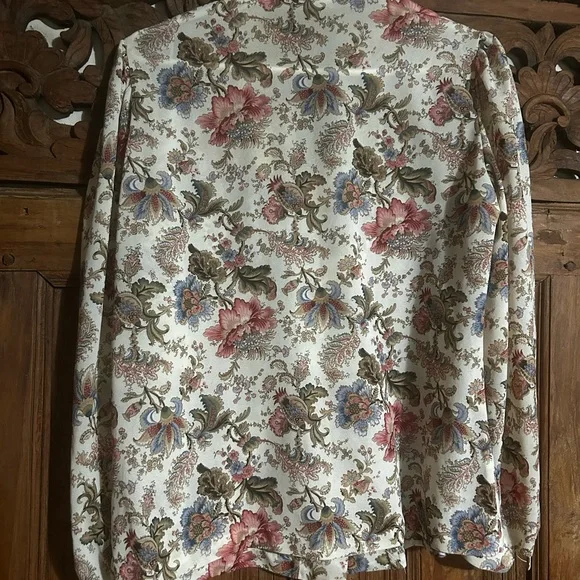 Vintage 1970’s Teddi Floral Blouse with Ruffled Neckline - Picture 2 of 4